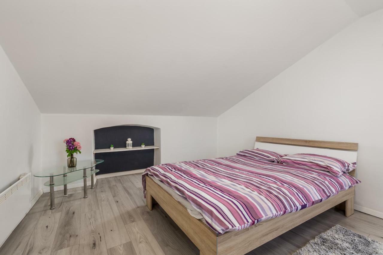 Bella Central Apartment Риека Экстерьер фото