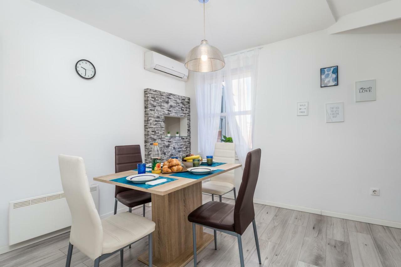 Bella Central Apartment Риека Экстерьер фото